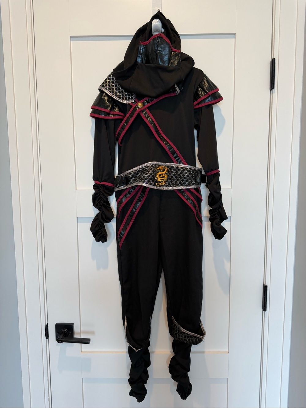 Kids Ninja Costume with Metallic Accents (child 7-8)
